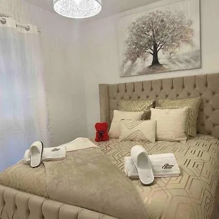 & : Dream House بيت للعطل *